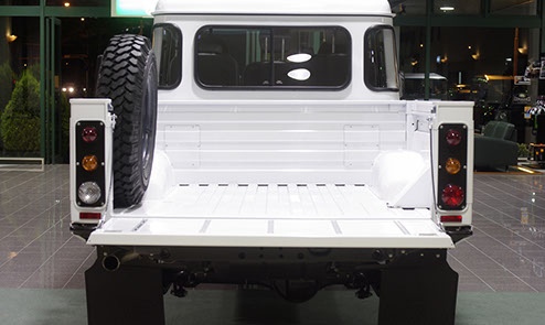 ディフェンダー130