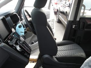 New デリカ D:5 運転席パワーシート用「Swivel Seat」開発中 | 西尾張三菱自動車販売株式会社