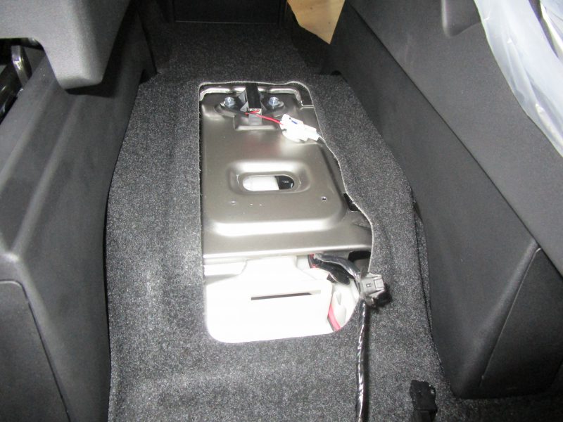 デリカD5　ウォークスルーキット デリカD:5 便利アイテム ウォークスルーキット | MDF EQUIPMENT