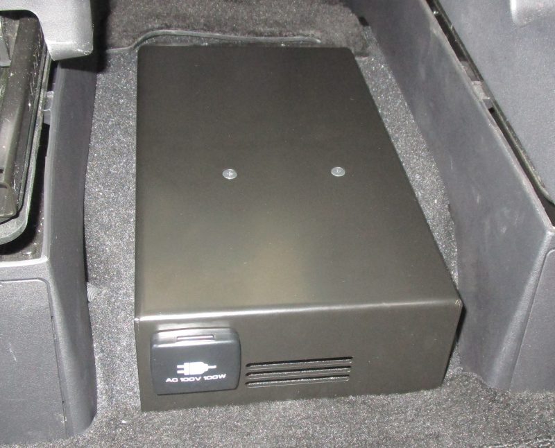 デリカD5　ウォークスルーキット 三菱デリカD5専用 ウォークスルーキット『MDF』ロゴ入り発売中