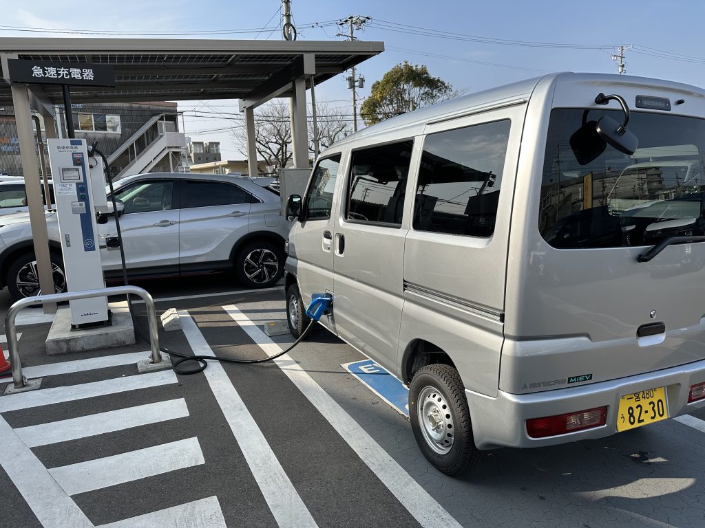 電気自動車　ミニキャブ　業務用　貨物